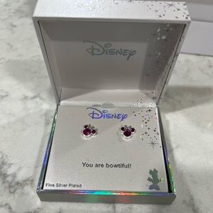 NWT Minnie Mouse Bow Stud Earrings
